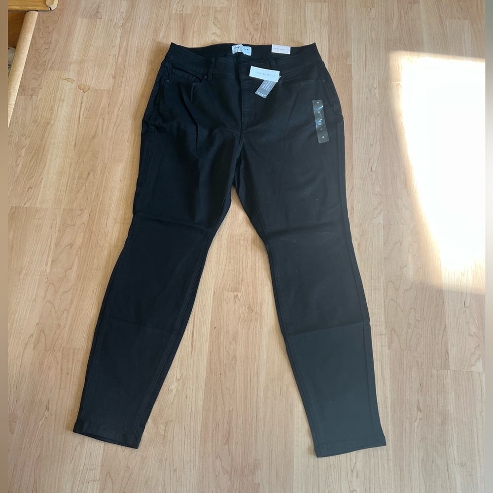NWT LANE BRYANT HIGH WAISTED PANTS 16
